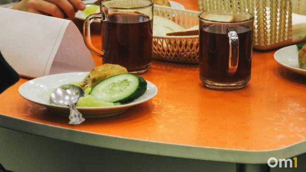 У омского вокзала продают здание столовой и кулинарии