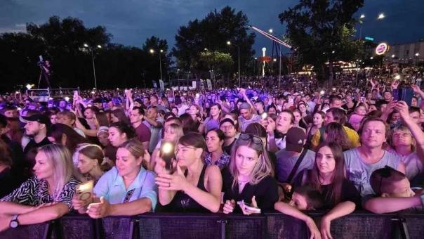 В Омске завершили празднование Дня города и области концертом Виктории Дайнеко