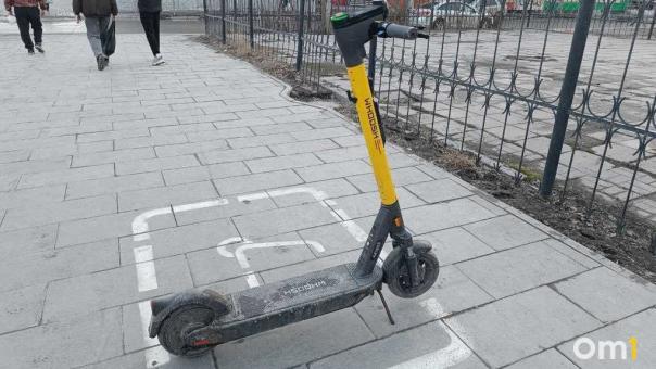 В Советском округе хотят ликвидировать парковку самокатов