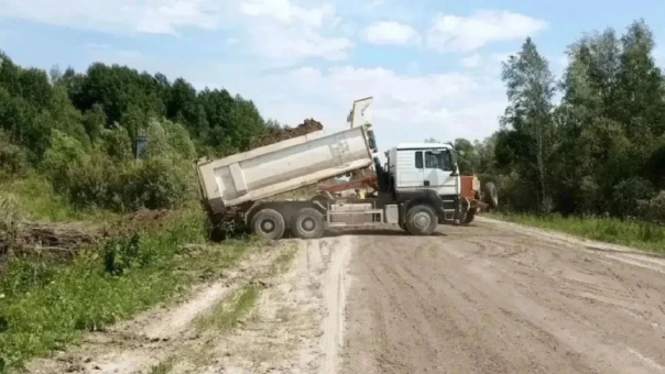 В Омской области продолжают ремонт дороги Тара — Усть-Ишим