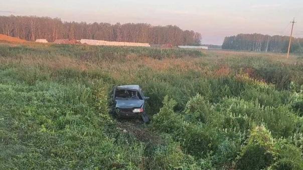 Ночная авария в Омской области: 18-летний пешеход погиб под колёсами ВАЗа