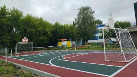 В Усть-Ишиме открыли спортивную площадку для дошкольников