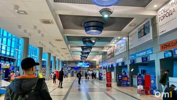 Рейс из Омска в Санкт-Петербург задержали почти на четыре часа