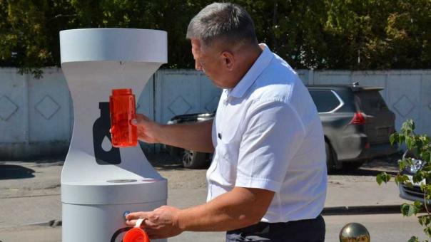 Чистая вода стала доступнее: в центре Омска открыли питьевой фонтанчик