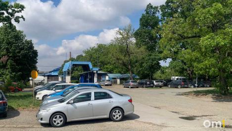 В Омске планируют ввести разные тарифные зоны для платной парковки