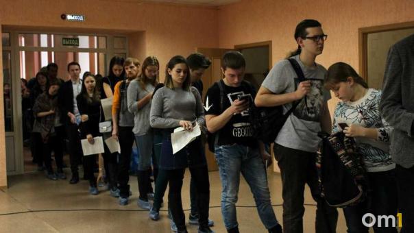Сколько времени отнимают справки и очереди: омичей просят рассказать о бюрократии