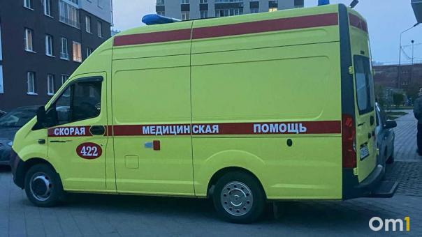 Мужчина подошёл к месту аварии в Новосибирске и получил две пули