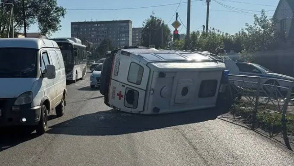 Прокуратура взяла на контроль проверку ДТП со скорой в Омске