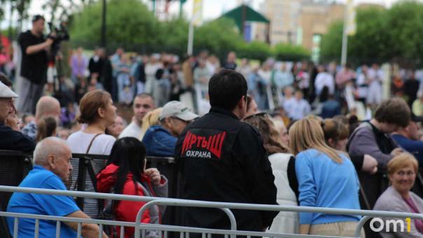 Во сколько начнутся бесплатные концерты звёзд 90-х в Омске