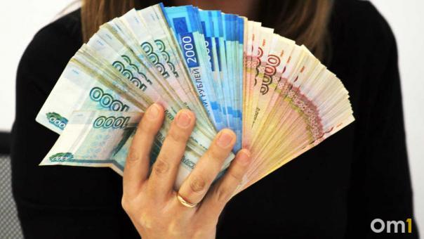 Мошенники перед 1 сентября атакуют родителей омских школьников