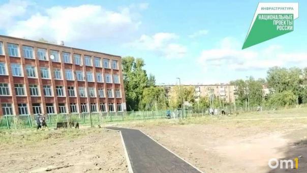 На аллее Энергетиков — Химиков в Омске обустроили тротуары