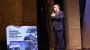 Новый корпус лицея, ремонт дорог и трамвайные пути: мэр Кудрявцев встретился с жителями Новосибирска
