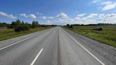 Под Новосибирском машина вылетела в кювет и перевернулась: погибла пассажирка