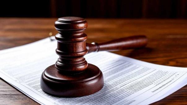 Жительницу Новосибирской области осудили за попытку задушить односельчанку во время застолья