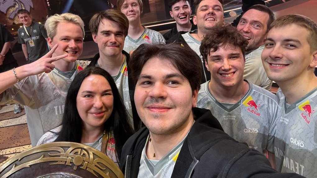 Двухкратным чемпионом мира по Dota 2 стал новосибирский киберспортсмен - om1.ru
