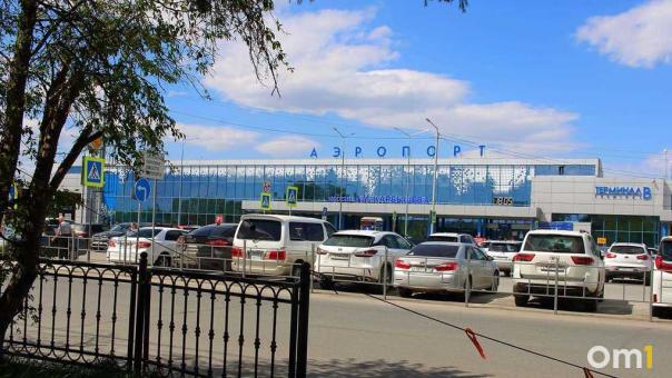 В Омском аэропорту задержали два рейса — в Сочи и Санкт-Петербург
