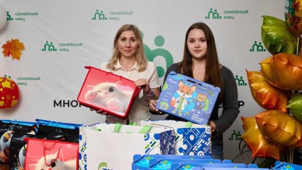 ГК «Титан» помогла школам Омского района подготовиться к новому учебному году