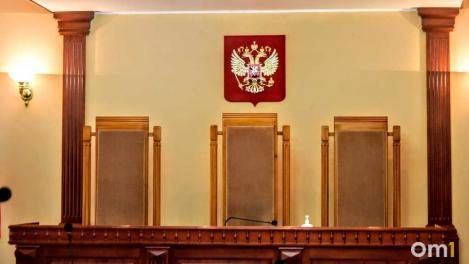 В Омске начнут судить отца и сына по делу об убийстве и стрельбе из пистолета