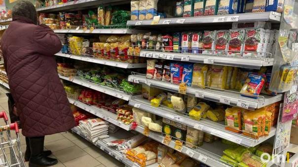 В Омской области опровергли указ губернатора о торговых надбавках на продукты