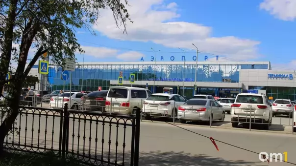 В Омском аэропорту снова задерживаются рейсы: отменён вылет в Петербург