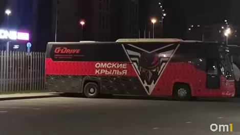 Автобусы вместо самолётов: игрок «Авангарда» высказался о перспективах выездов в КХЛ