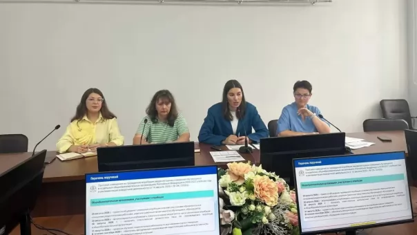 В десяти омских школах введут оценки за поведение. Вот их список