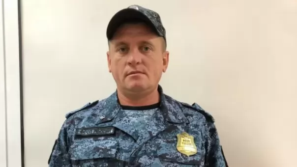 Ни секунды на раздумья: спас больного мужчину в свой выходной новосибирский пристав