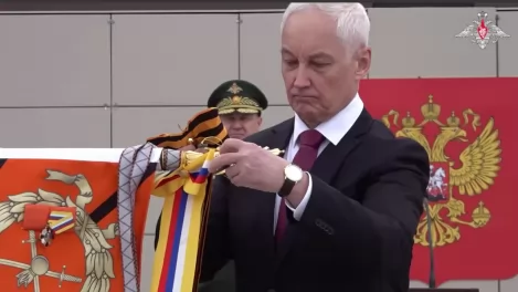 Глава Минобороны определил векторы развития НВВКУ в Новосибирске