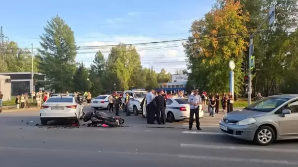Возле НГПУ: На Выборной в Новосибирске мотоциклист погиб в ДТП с Hyundai