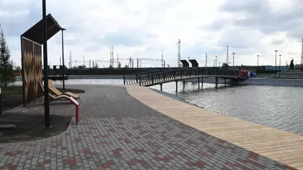 «Озеро Жар-птицы»: в поселке Любинский Омской области открыли место для семейного отдыха