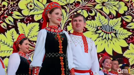Омский хор вместе с певицей из ЮАР исполнил русскую народную песню