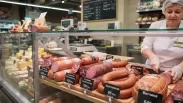 Диетолог Лазуренко: в колбасе содержится не более 10% мяса и есть риск висцерального ожирения