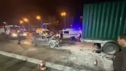Пассажир Kia Rio погиб в ДТП с контейнеровозом в Новосибирске — ещё двое попали в больницу