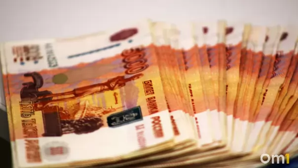 Более 260 омских семей получили выплаты за усыновление детей