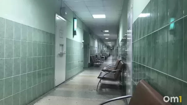 Поездка на соревнования закончилась больницей для 13 юных хоккеистов из Новосибирска