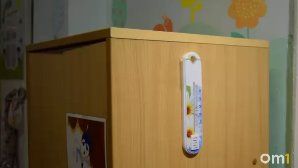 В детские сады Омска начали подавать тепло