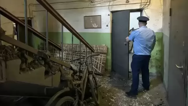 Срочно расселить аварийный дом на улице Звездова в Омске потребовала прокуратура