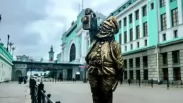 У вокзала Новосибирск-Главный появился новый памятник с «волшебной» пряжкой