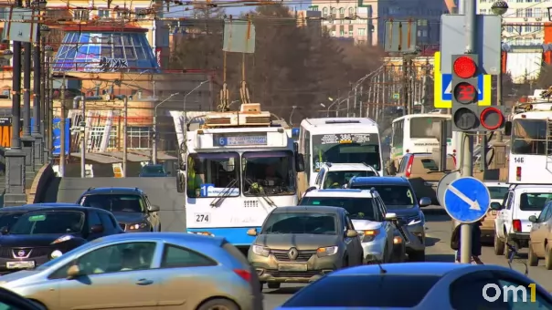 Омичи стали чаще ездить по утрам: Drivee изучил сентябрьские маршруты