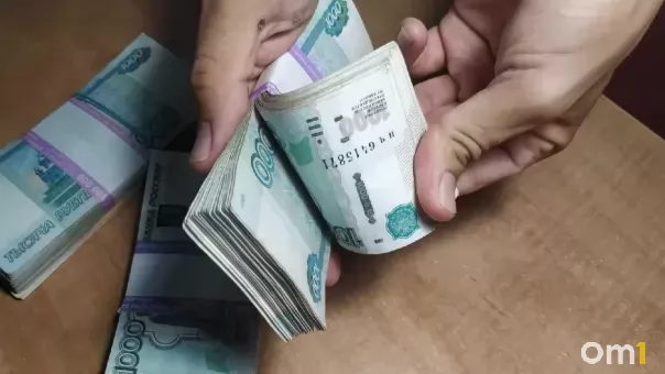 Владимир Путин ограничил вывоз наличных рублей: лимит — 1 млн рублей для физлиц