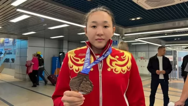 Омичка Салтанат Меденова вернулась домой с медалью чемпионата Европы по боксу