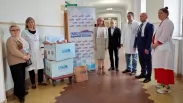 Новосибирские депутаты передали «Коробки храбрости» детям в больницах