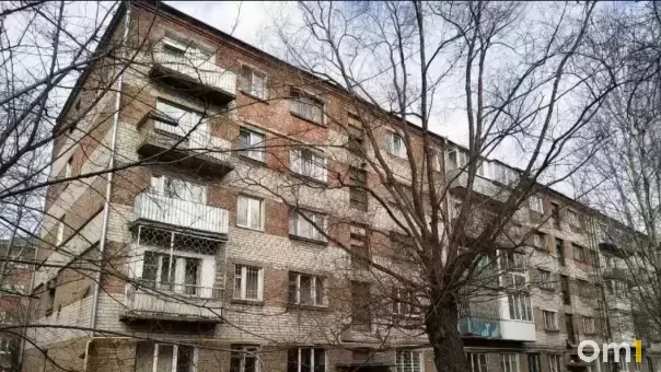 Омская пятиэтажка может внезапно рухнуть прямо с людьми