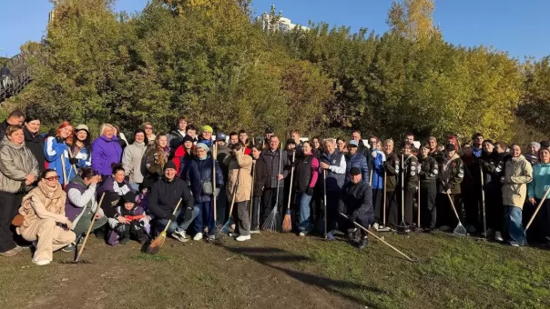 Новосибирцы вышли на городской субботник