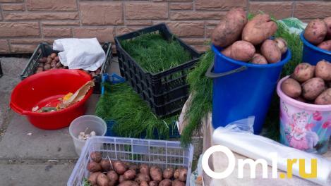 В Омской области резко подорожали картофель, капуста и яблоки