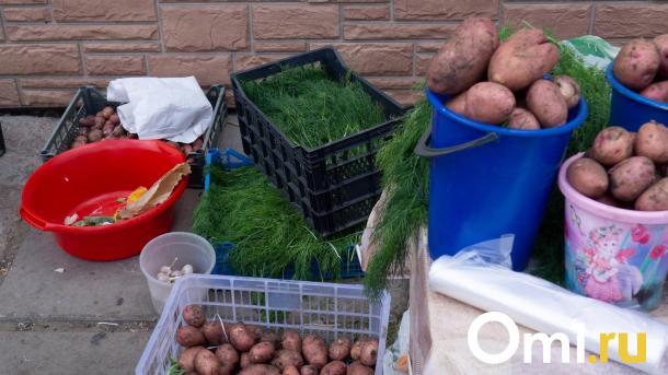 В Омской области резко подорожали картофель, капуста и яблоки