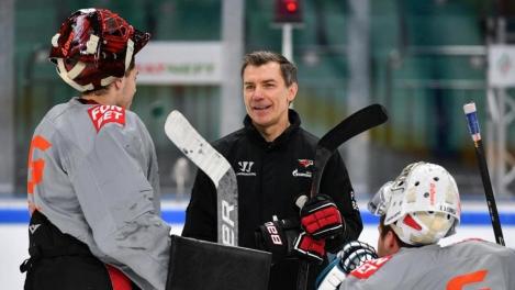 Главный тренер «Авангарда» Звягин рассказал, какие игроки нужны клубу