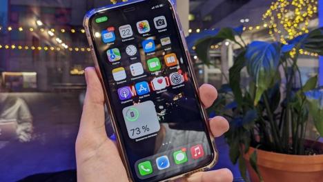 Омичей будут штрафовать за использование одного приложения на телефоне