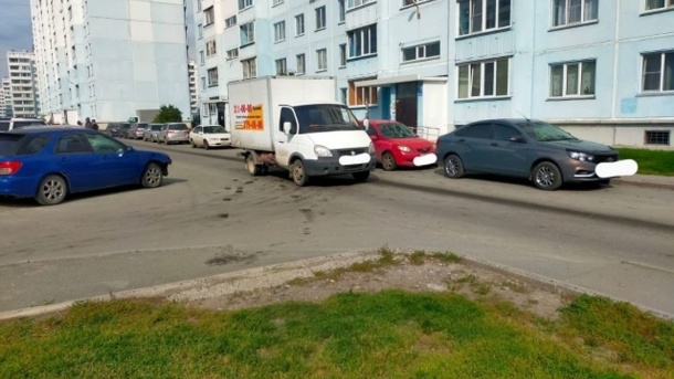 Семилетнего мальчика сбил водитель «Газели» во дворе Новосибирска