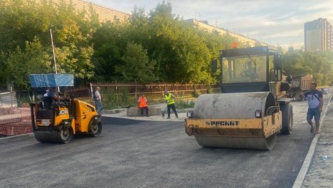 В Новосибирске теплоэнергетики начали принимать работу подрядчиков по замене теплосетей